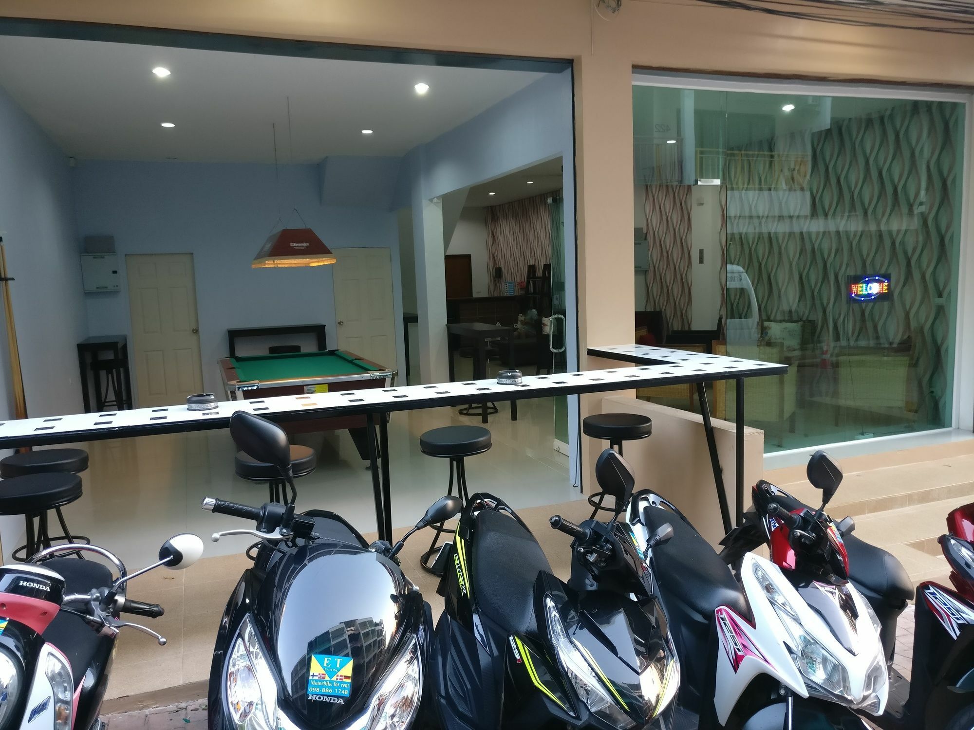 Отель White Sky Boutique Patong Экстерьер фото