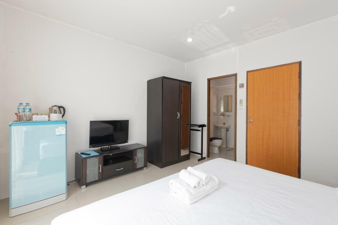 Отель White Sky Boutique Patong Экстерьер фото